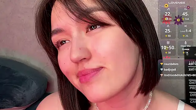 lilysolar (F teen) - I'm hot, maybe I should take off my top?
