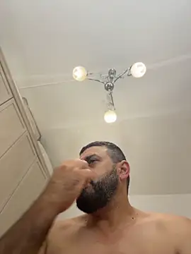 alis-mario (G milf) - DOMI FATELO VIBRARE piu SQUIRT