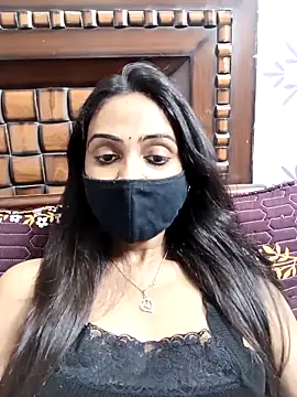 Webcam Model (Yours-Bebo)  is live.Free join now!