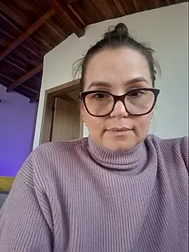 Webcam Model (MariaPau_83)  is live.Free join now!