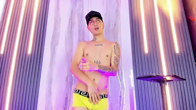 angel_xxx (M young) - cum in public 🍆😍