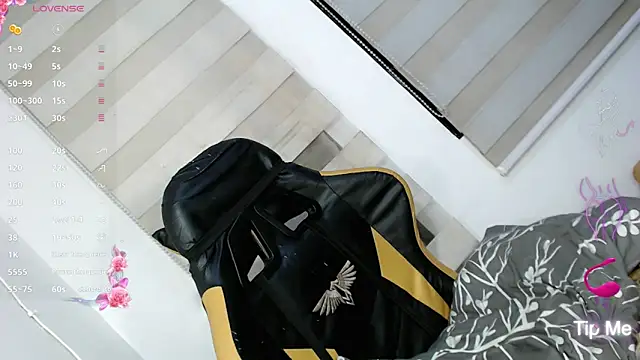 lalisaslut18 - Lalisaslut18's free webcam - UK Sex Cams