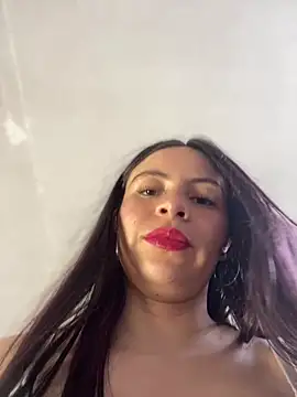 Webcam Model (Geminis_Pink)  is live.Free join now!