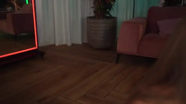 eva_fashionista (Ask my age) - Boobs tease