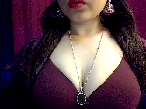 nadia_doll69 (F young) - suck finger and boob show