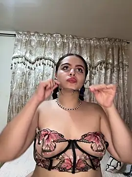 tayler_kim - Tayler_Kim's free webcam - UK Sex Cams