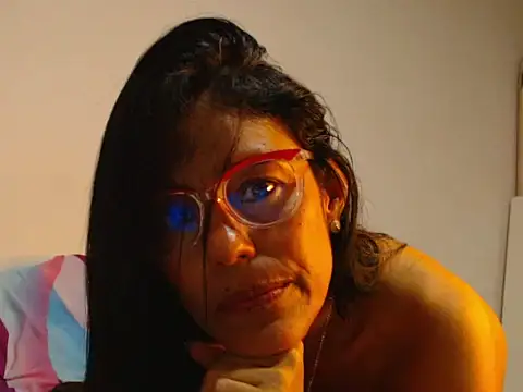 elizabeth_manzon - Elizabeth_manzon's free webcam - UK Sex Cams