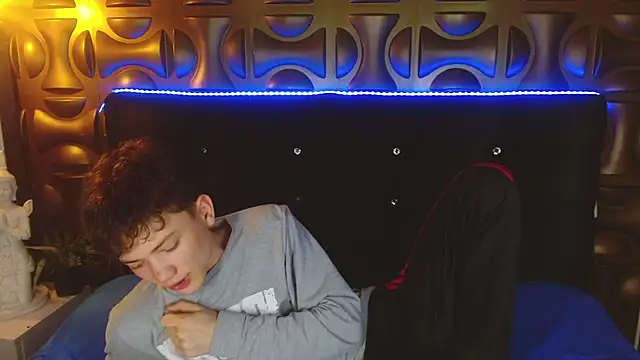 cruz_dante (M twink) - CUMING IN PUBLIC