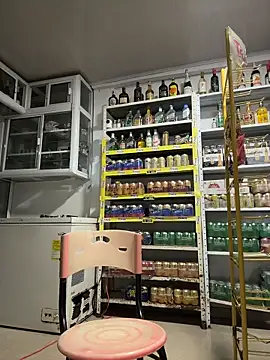 OliverWest04 live sex cam