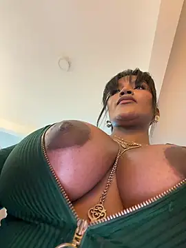 Webcam Model (moonlight_j)  is live.Free join now!