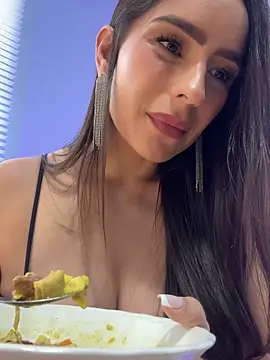 Webcam Model (Mau_White)  is live.Free join now!
