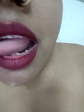 Watch Indian_AngelPriyanka123 live on EroticFlix - High definition streams