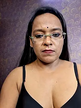 Webcam Model (hornyrosy321)  is live.Free join now!