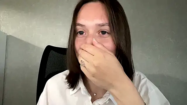 lisasunrise (F young) - Hi Hi guys