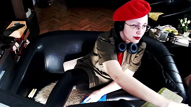 imperatriza - Imperatriza's free webcam - UK Sex Cams