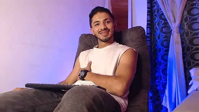 arturocardona_ (M young) - ⭐I impregnate your ass or your mouth⭐