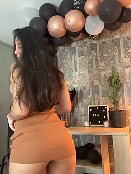 Webcam Model (Galena_)  is live.Free join now!