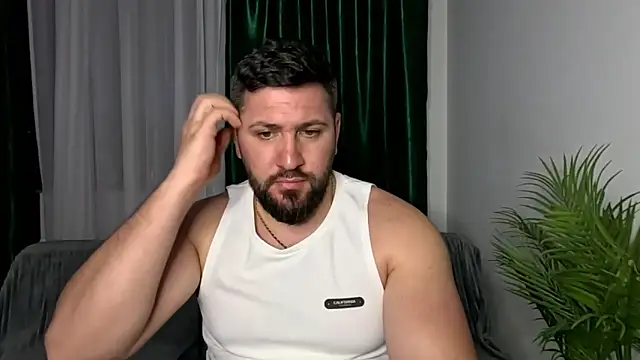 gold_alpha_boy - Gold_Alpha_Boy's free webcam - UK Sex Cams