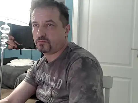 misterfaithro - MisterFaithRO's free webcam - UK Sex Cams