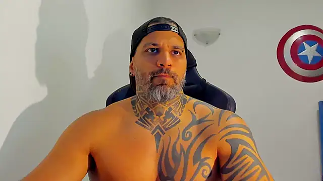joshrigby (Ask my age) - shirt off and flex arms