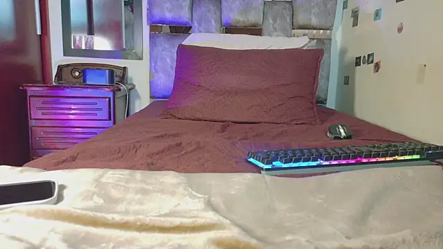dannyphantom555 - DannyPhantom555's free webcam - UK Sex Cams