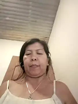 Webcam Model (TropicalFlower)  is live.Free join now!