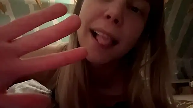 Skinny_girl_ live sex cam