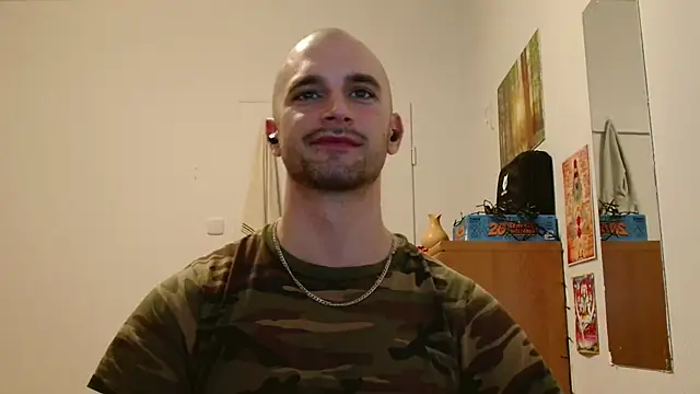 Watch OskarBreno live on EroticFlix - High definition streams