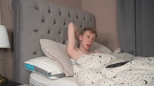Watch scottishtwink01 live on EroticFlix - High definition streams