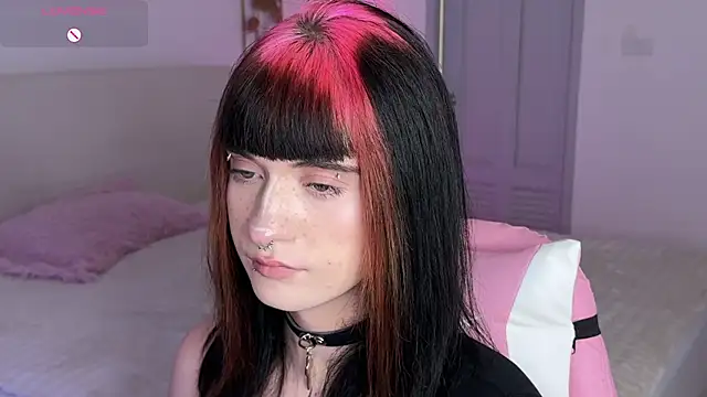 Watch Vailyreb_ live on EroticFlix - High definition streams