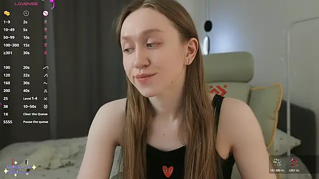 mowalova - Mowalova's free webcam - UK Sex Cams