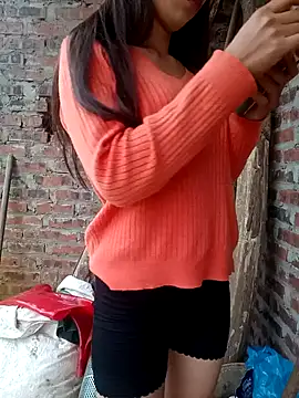 Watch Elena_Mia live on EroticFlix - High definition streams