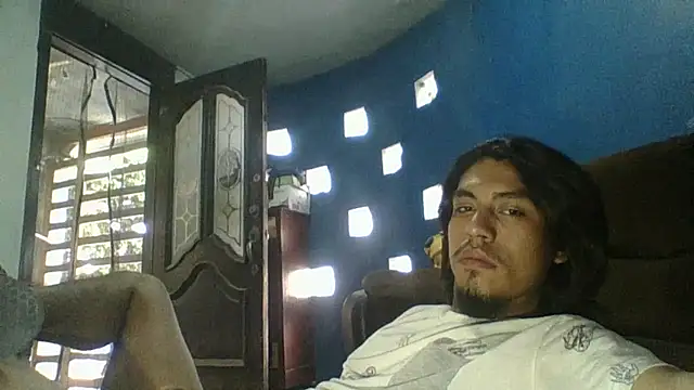 AlexAlejandro13 live sex cam