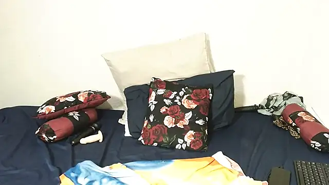 KittyPussyZA webcam