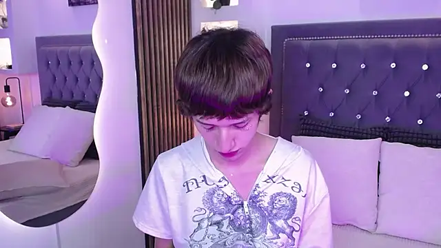 emo_boy_ (M twink) - show my feet