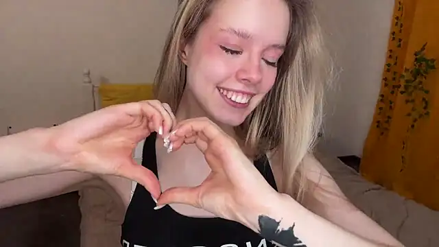 catrinee (F teen) - Make my top shorter