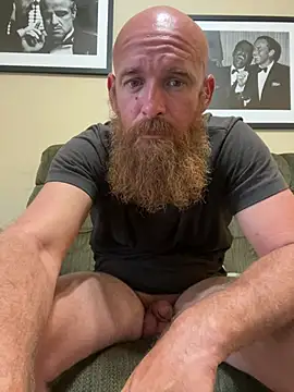 32XRedBeard Live Webcam on Stripchat