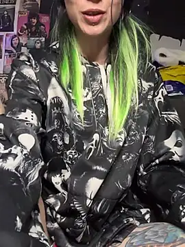  MissMidnightUK chat room