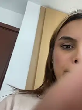 Watch bella_valencia live on EroticFlix - High definition streams