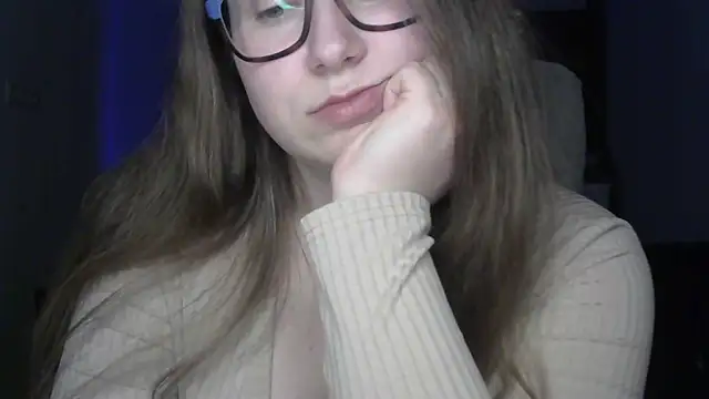 SeasonalSomeone live sex cam