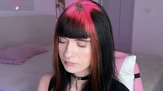 Watch Vailyreb_ live on EroticFlix - High definition streams