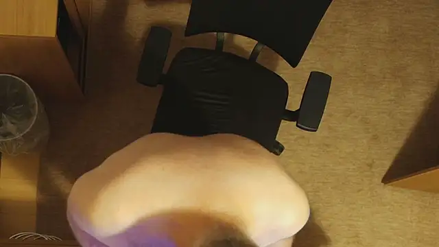 Watch slavebear4cam live on EroticFlix - High definition streams