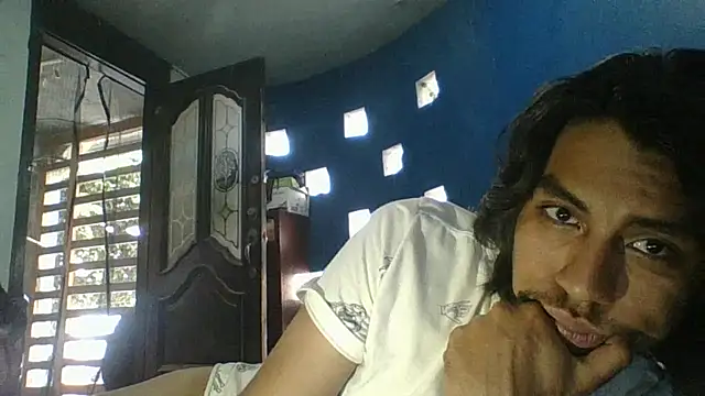 Watch AlexAlejandro13 live on EroticFlix - High definition streams