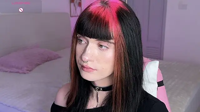 Watch Vailyreb_ live on EroticFlix - High definition streams