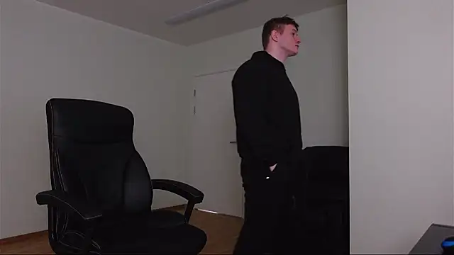 Watch Richard_Dullas live on EroticFlix - High definition streams