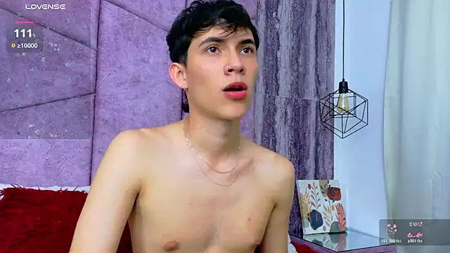 Watch AronTawers live on EroticFlix - High definition streams