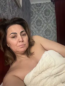 emma_roqueen (F milf) - Faithful slave return to  queen :heart: