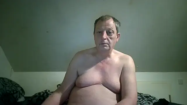 chubbybear2cum - Chubbybear2cum's free webcam - UK Sex Cams