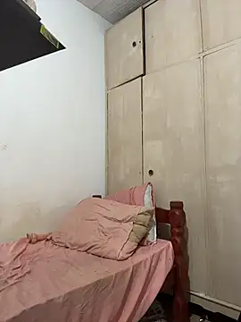 Webcam Model (sisterhong)  is live.Free join now!