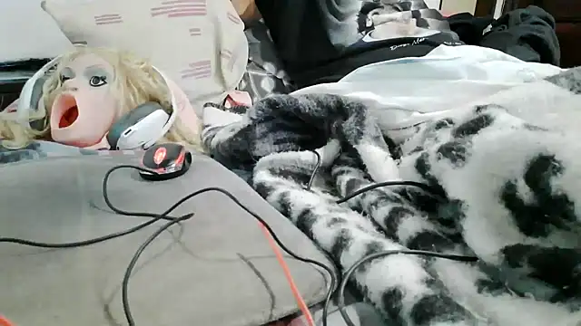 Watch messi_syssy live on EroticFlix - High definition streams
